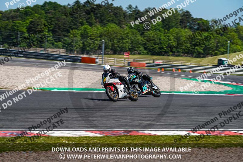 donington no limits trackday;donington park photographs;donington trackday photographs;no limits trackdays;peter wileman photography;trackday digital images;trackday photos